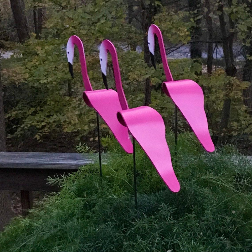 Swirling Flamingo - Dynamic Swirl Bird Garden Art