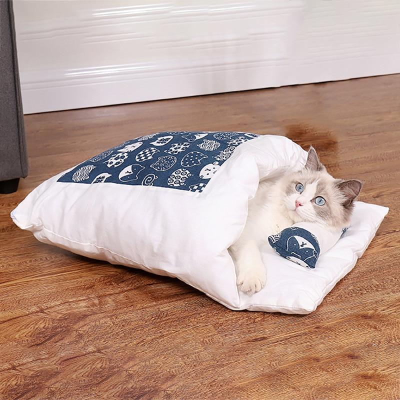 KatKamp - Extra Comfy & Warm Cat Sleeping Bag